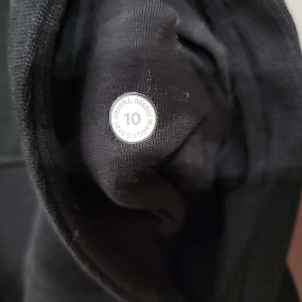 Lululemon Jacket, Size 10, Like New Condition, Black Color - Picture 9 of 10